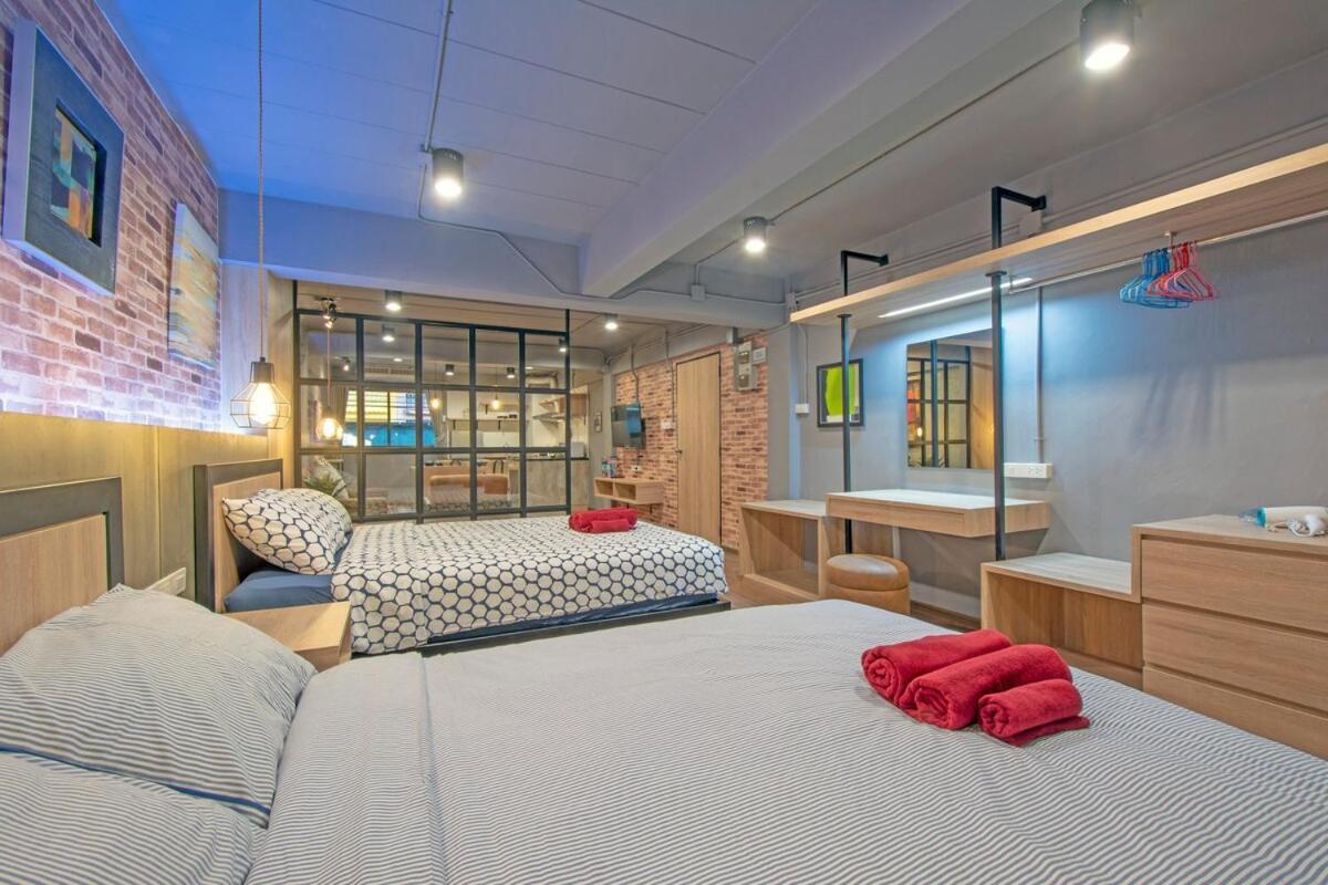 Private In Huaikwang Apartment