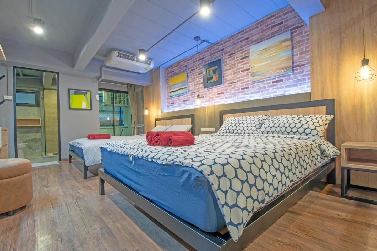 Private In Huaikwang Apartment